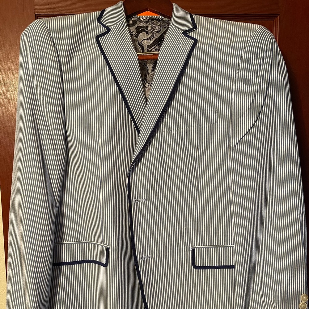 Tallia Blue Seersucker Blazer with Navy Trim